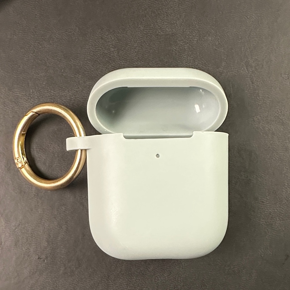 Heyday AirPod Case with Gold Keyring Gen 1/2